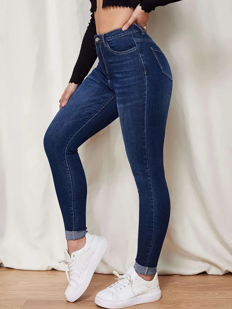 Schmal geschnittene Hochdehnbare Skinny Jeans mit einem Knopf