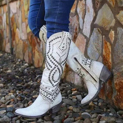 Lorelai Hohe Stiefel Mit Metallnieten Und Kobigem Absatz