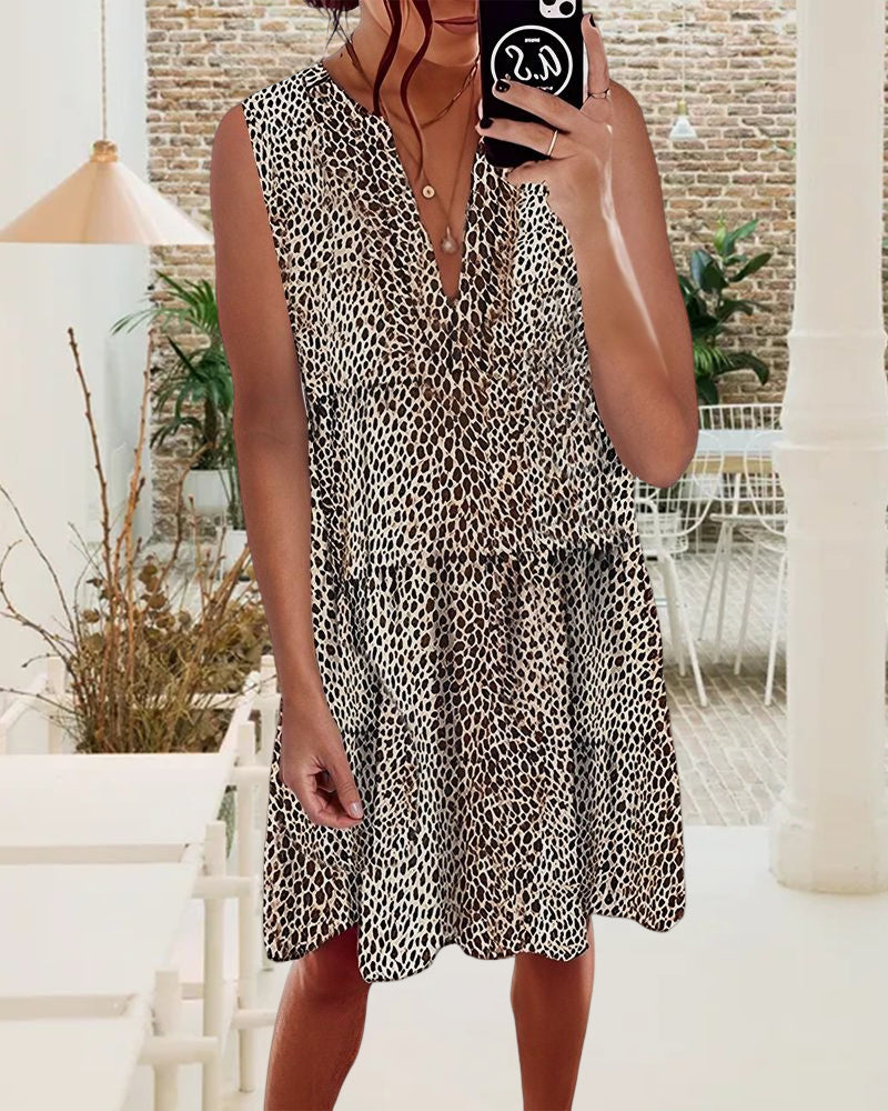 Ärmelloses Kleid mit V-Ausschnitt und Leopardenmuster