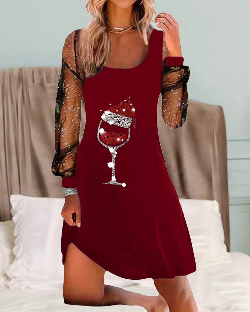 Weihnachtliches Kleid mit Weinglas-Print